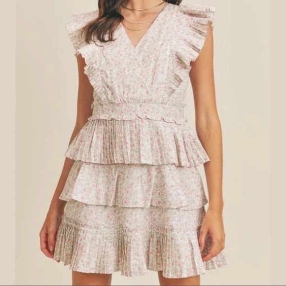 The Impeccable Pig Dresses & Skirts - The impeccable pig Floral Ruffle Tiered Dress
